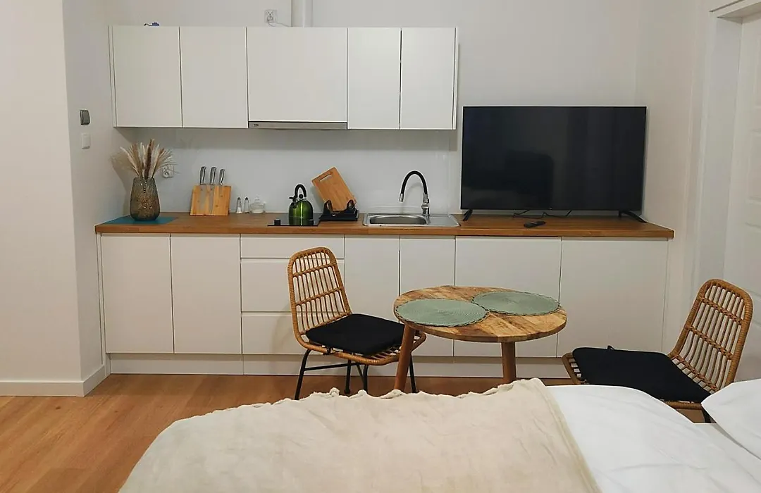 Hugo Eden Apartments-1